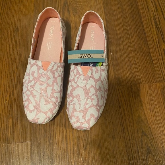 Toms Shoes - Toms Pink Sparkly Cheetah print